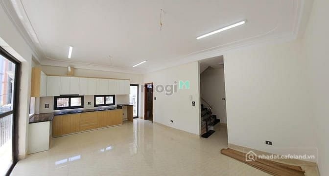 Bán nhà riêng: SIÊU PHẨM LỆ MẬT.TH Việt hưng ôtô vào nhà,nhà mới lung linh