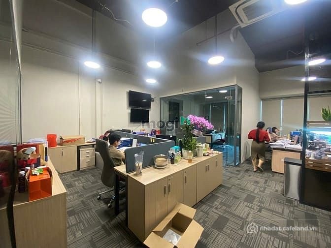Văn phòng: CHO THUÊ SHOPHOUSE SADORA phù hợp làm showroom Diện tích: 7 x 12m