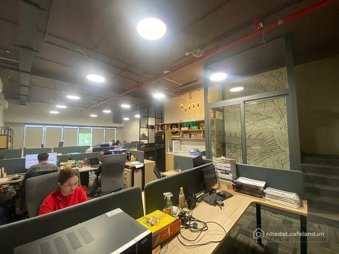 Văn phòng: Cho thuê văn phòng Sala diện tích 80m2 - giá chỉ 25 triệu / tháng.