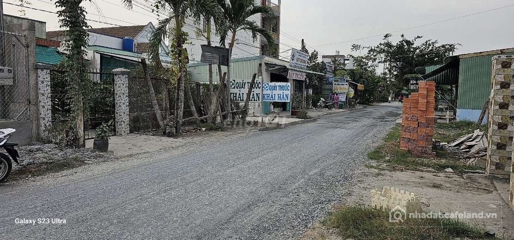 Bán đất thổ cư: THỔ CƯ NỀN CAO. HÀNG RÀO KIÊN CỐ.NGAY KHU CÔNG NGHIỆP