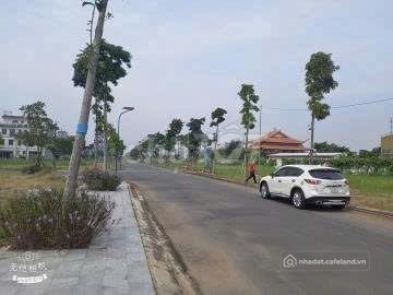 Bán đất thổ cư: HIẾM, MÌNH BÁN ĐẤT ĐẸP,   RẺ, KHU Đ.THỊ 5 SAO , LONG AN, 2.59 TỶ