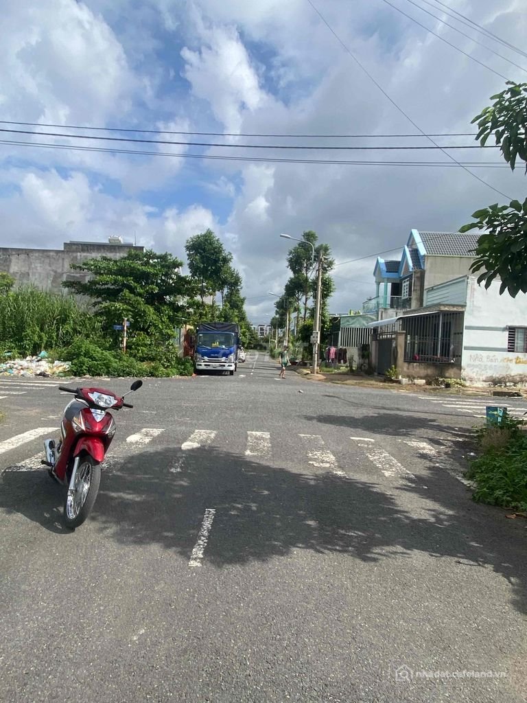 Bán đất nền dự án: bán nền 100m2 khu dân cư Thái Sơn Long Hậu giá 2ty180