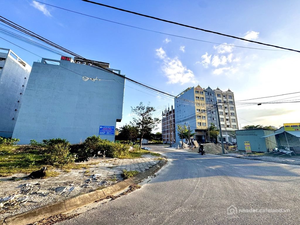 Bán đất nền dự án: KĐT Green City trục thông ra sông đường 5m5 S: 110m2