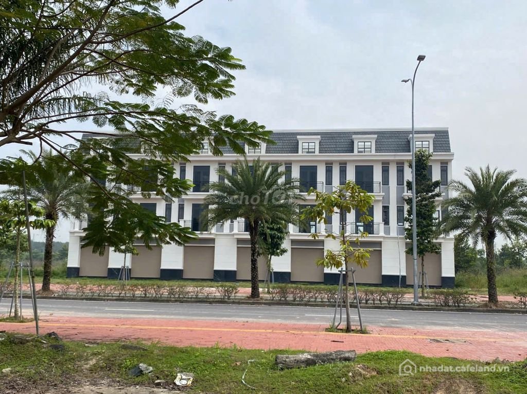 Bán đất thổ cư: Mega City 2 - Nhơn Trạch,bán lô T14-5 , 100m2, đường 32m giá 2ty