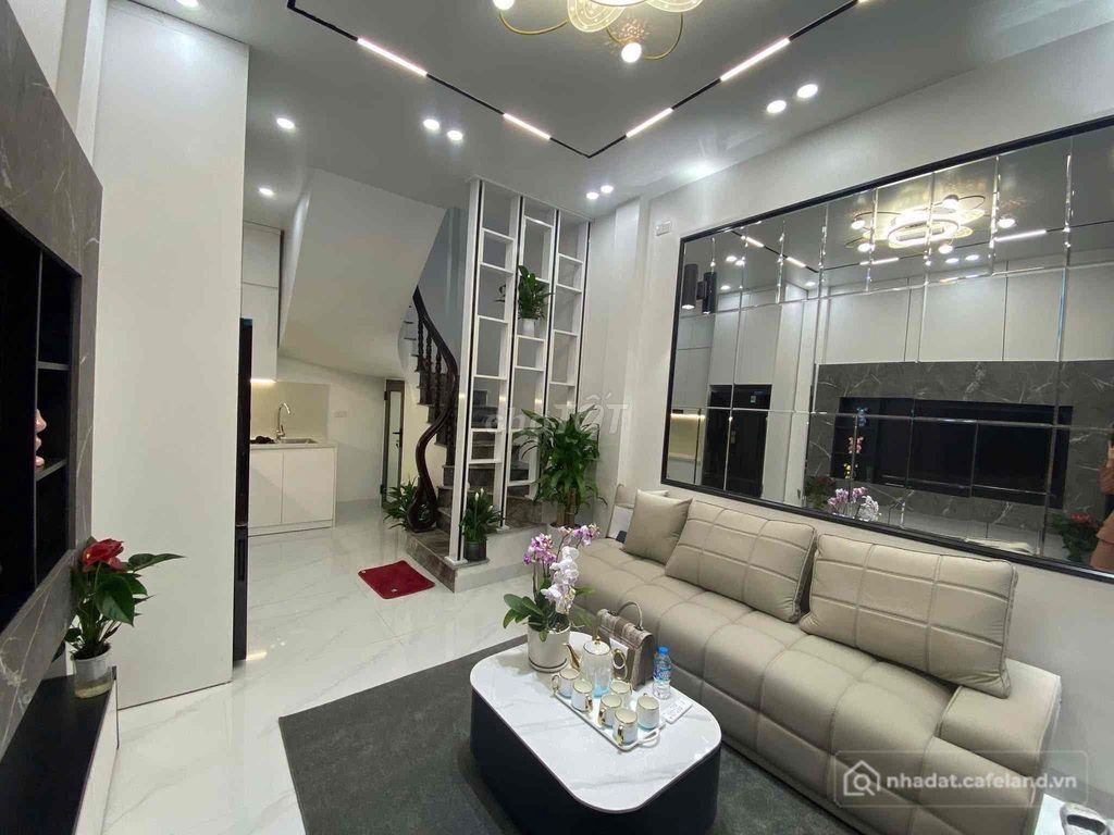 Biệt thự: Nhà lô góc Bạch Mai, ngõ thông 2 thoáng, chợ Mơ, sổ đỏ CC, tặng NT 5T