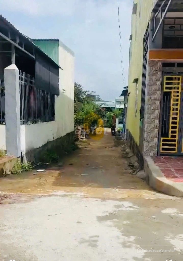 Biệt thự: Nhà thị trấn Phù Mỹ gần ngay chợ sát quốc lộ