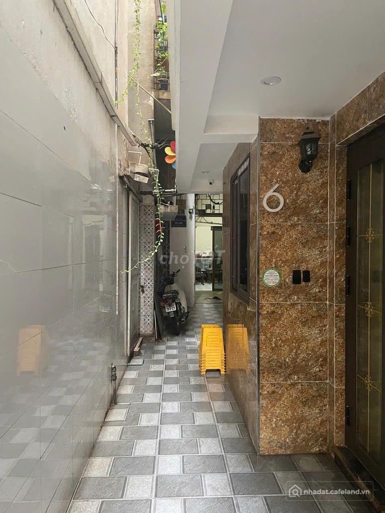 Biệt thự: Bán nhà Cát Linh, Đống Đa cách phố 20m 4 tầng 32m chỉ 6.9 tỷ