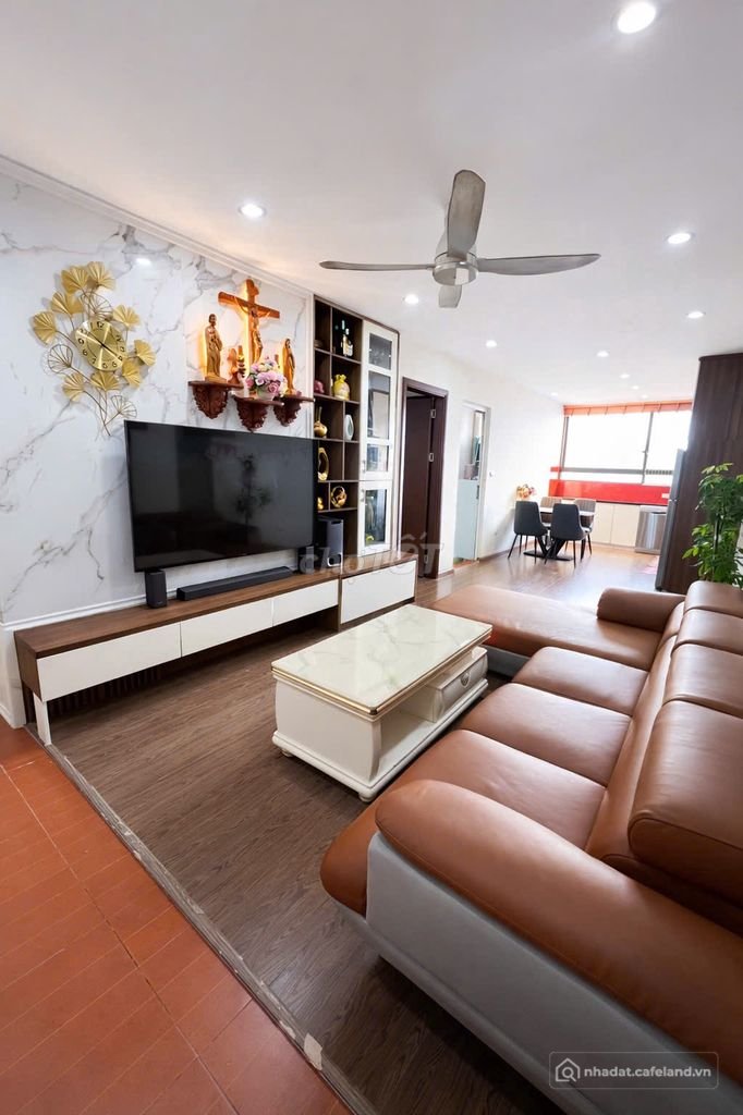 Bán căn hộ chung cư: CHÍNH CHỦ NHƯỢNG LẠI CĂN 3PN 83m² FULL ĐỒ Hồng Hà Tower | T