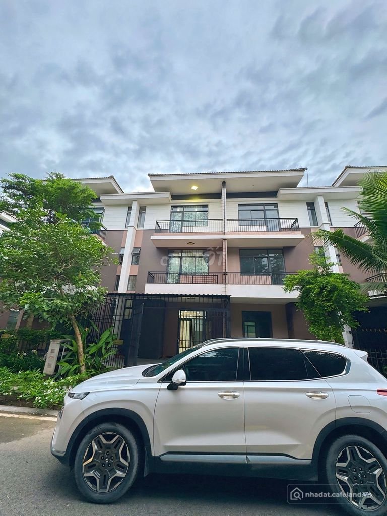 Nhà riêng: Cho Thuê Nhà Khu Đô Thị Phúc An CiTy ,Biệt thự full nội thất ở ngay