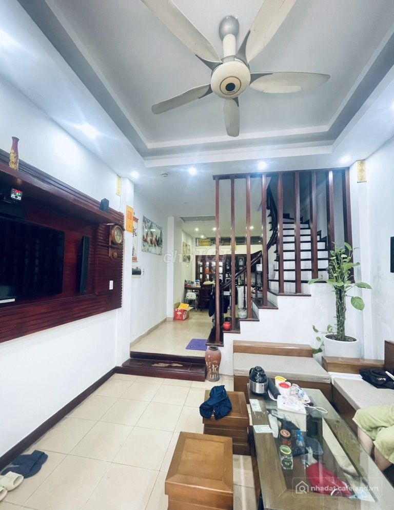 Biệt thự: KHU PHÂN LÔ QUÂN ĐỘI – CỔ NHUẾ - THOÁNG TRƯỚC, SAU - CHỦ TẶNG NỘI THẤT