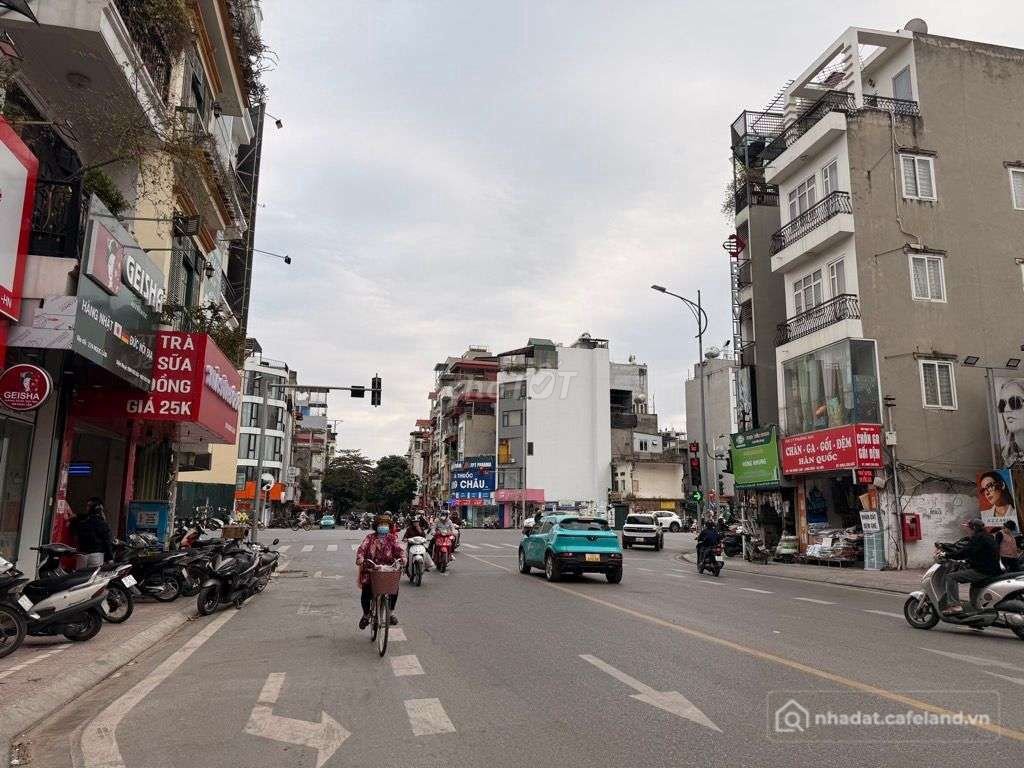 Bán nhà riêng: NGỌC LÂM – CÁCH 1 NHÀ RA PHỐ 
 62m², 5 tầng dân xây chắc chắn