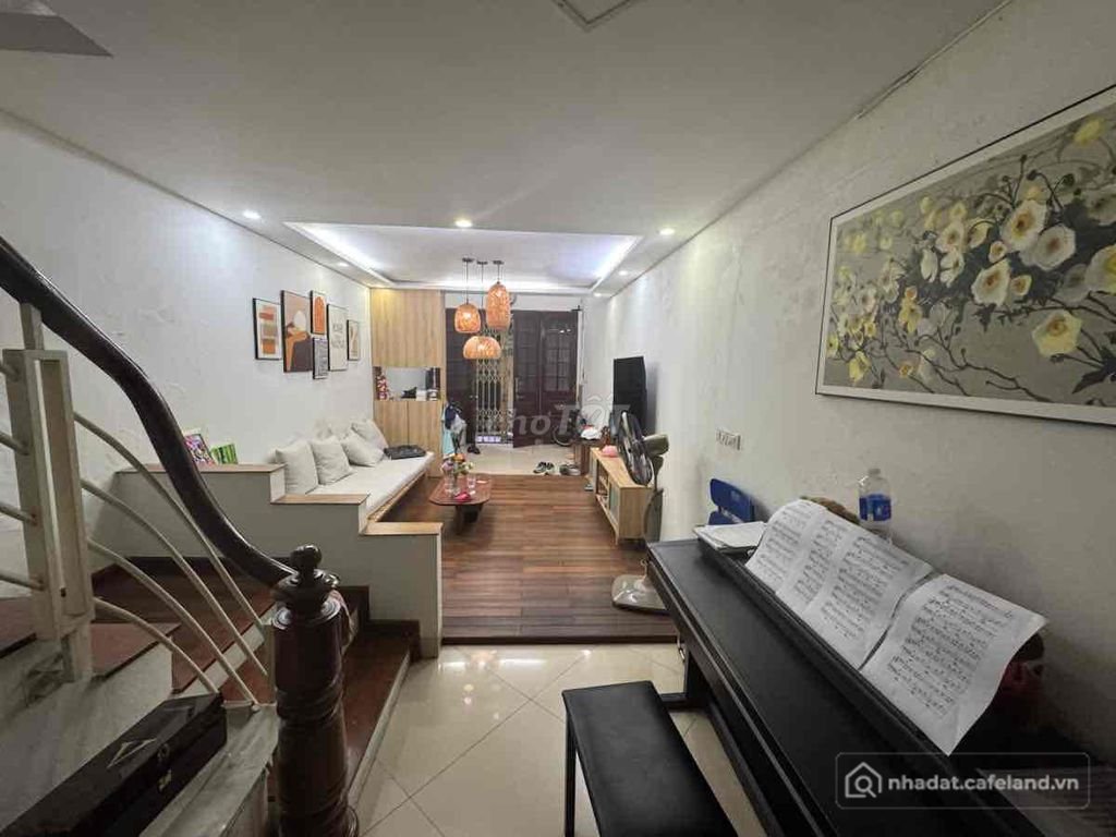 Biệt thự: Siêu phẩm Hào Nam, ngõ nông, gần phố, cách ô tô 30m, ở ngay