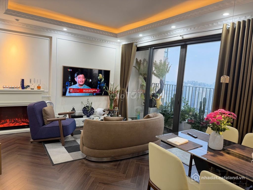 Bán căn hộ chung cư: Bán CH 3PN - 88m2 ban công Đông Nam -Vinhomes D'capitale Tr