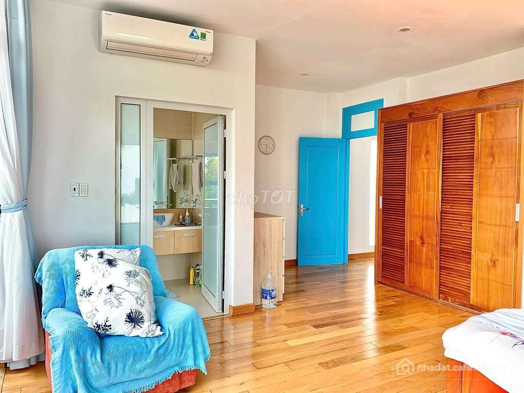 Biệt thự: Bán Villa 4 tầng CHẾ LAN VIÊN doanh thu 840tr/ năm