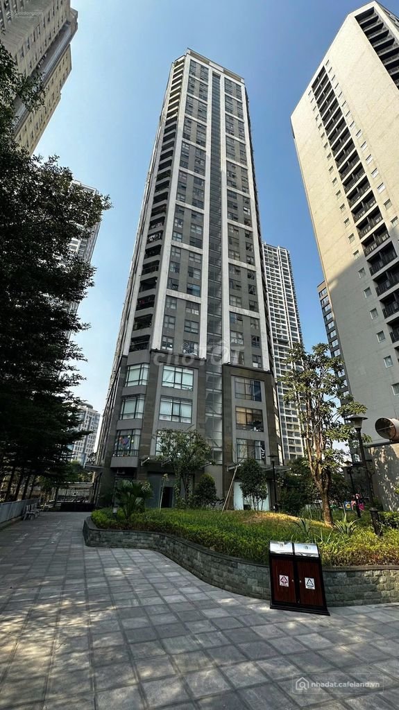 Nhà hàng - Khách sạn: Bán sàn thương mại tầng 1 Vinata Tower 289 Khuất Duy Tiến,