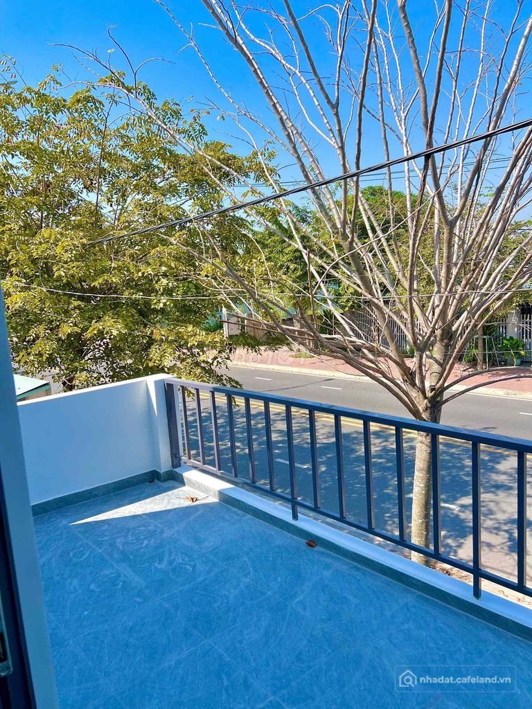 Bán nhà riêng: Bán nhà mặt tiền đường Lê Chí Dân, Thủ Dầu Một