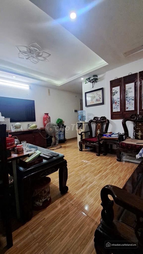 Bán căn hộ chung cư: Bán căn hộ 2 ngủ 69,5m2 tòa Ruby City CT2 Long Biên đủ đồ g