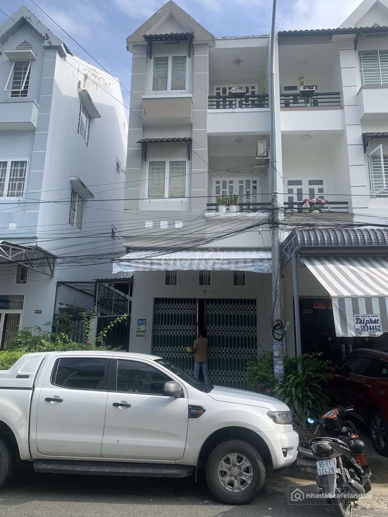 Bán nhà phố dự án: Nhà mặt tiền khu đô thị mới Hưng Phú