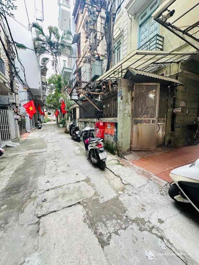 Biệt thự:  Ô TÔ ĐỖ CỬA – PHÂN LÔ DÂN TRÍ CAO – HÀNG XÓM Times City