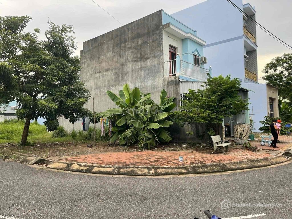 Bán đất nền dự án: CHÍNH CHỦ BÁN LÔ ĐẤT GÓC, KHU DÂN CƯ T&T LONG HẬU