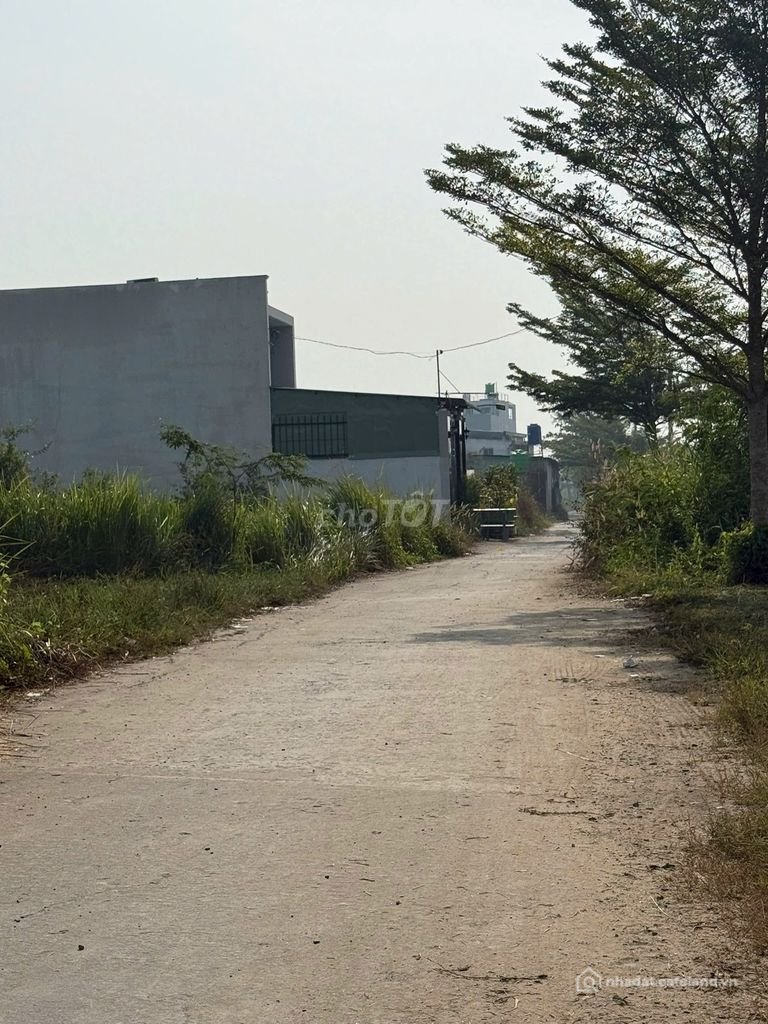 Bán đất thổ cư: Bán Đất Ngay KDC ECiTy Tân Đức 6m X 18m SHR Giá Chỉ Hơn 800tr