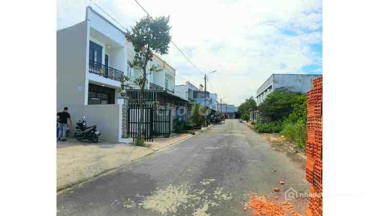 Bán đất thổ cư: Mở bán 99 nền KDC Long Cang Residence,có sổ hồng, vay 70% hỗ trợ