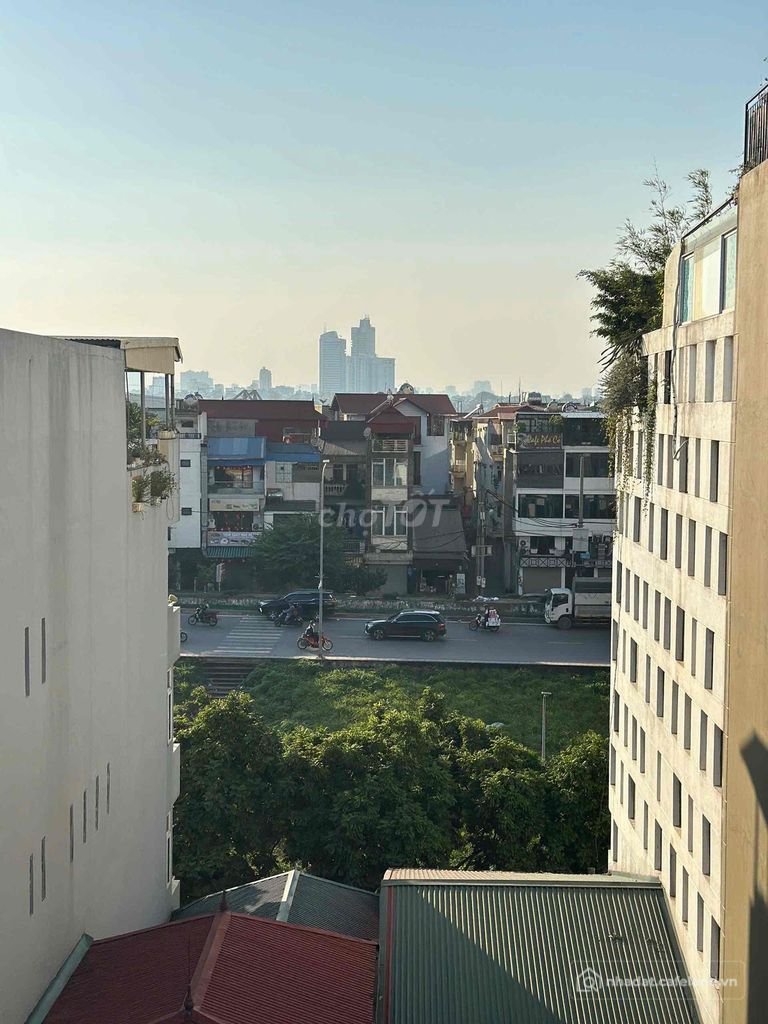 Bán nhà riêng: Chính chủ bán toà dòng tiền  phố Ngọc Lâm ngay cầu Chương Dươn