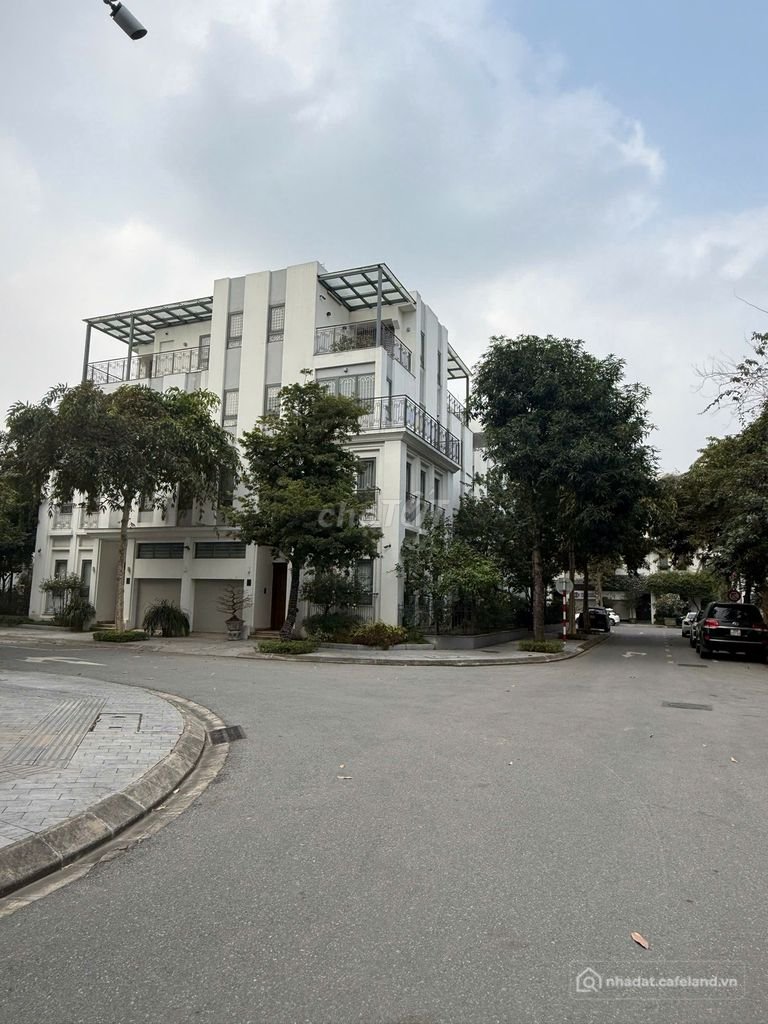 Bán nhà riêng: Bán biệt thự The Manor Central Park 160m, 4 tầng, hướng Đông Nam