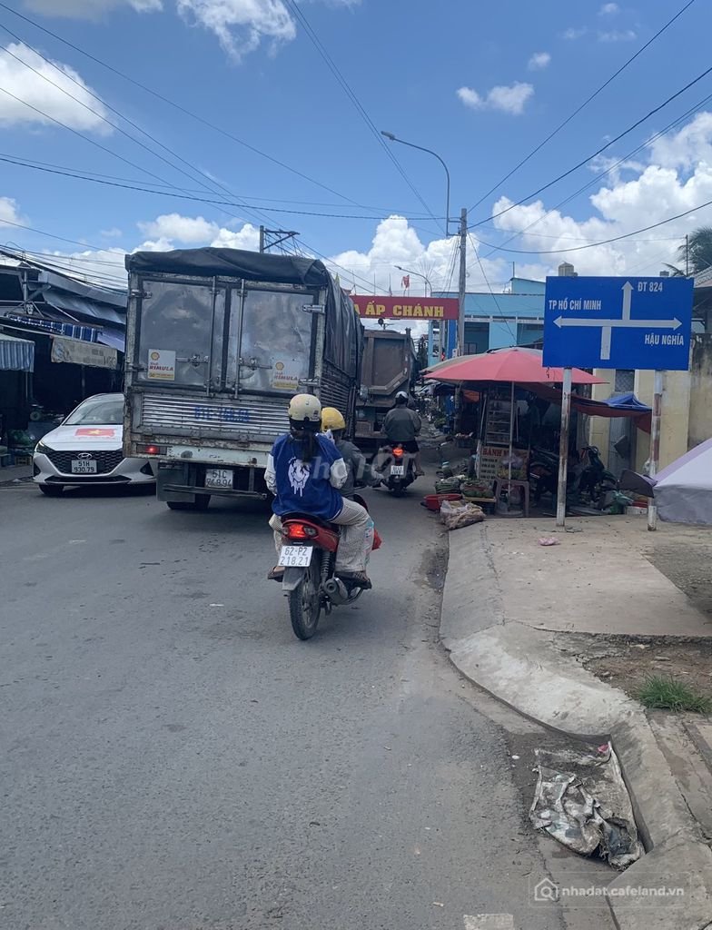 Bán nhà riêng: NHÀ MẶT TIỀN KINH DOANH & 15 P.TRỌ, GẦN VINHOMES GREEN CITY