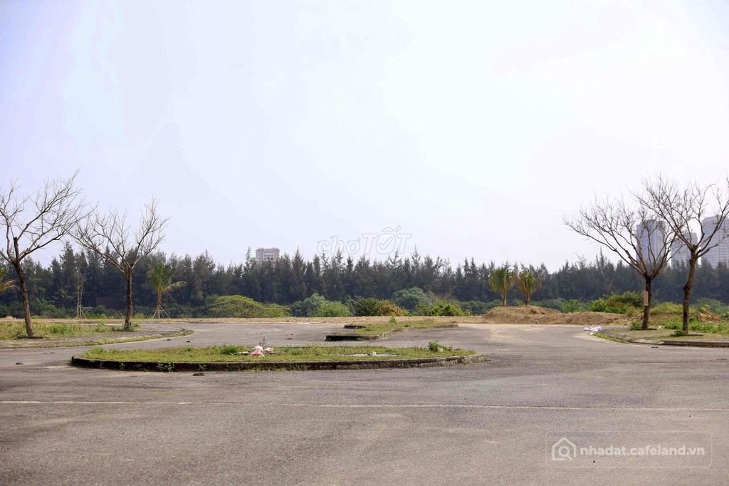 Bán đất nền dự án: Khu đô thị số 4:Sát FPT lô 171,5m2 giá thấp nhất khu. Vị trí 