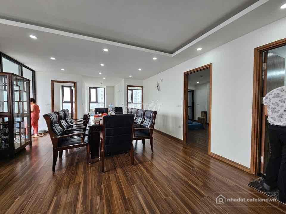 Bán căn hộ chung cư: Bán căn hộ Chung cư CT12 X2 Đại Kim - Hoàng Mai - Dt 108m2 