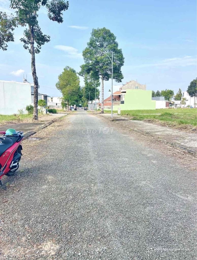 Bán đất thổ cư: Nền giá tốt 1tỷ980 KDC Ngân Thuận - Stella Mega City