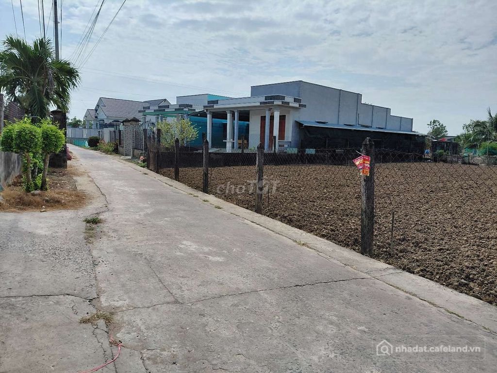 Bán đất thổ cư: Đất thổ cư (Diện tích: 9,34x33m) Long Thuận Gò Công. Khu dân cư 