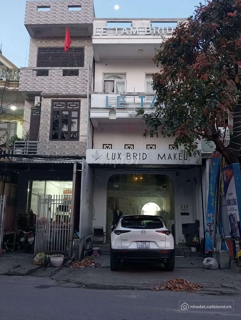 Bán nhà riêng: Bán nhà mặt tiền trung tâm Thị xã Ba Đồn