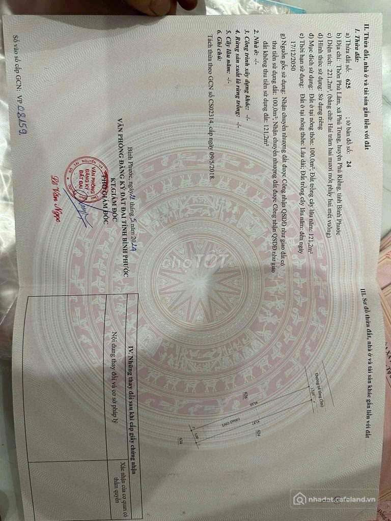 Bán đất thổ cư: Bán 6 lô mặt tiền đường bê tông, nằm ngay khu dân cư. Cách ủy ba