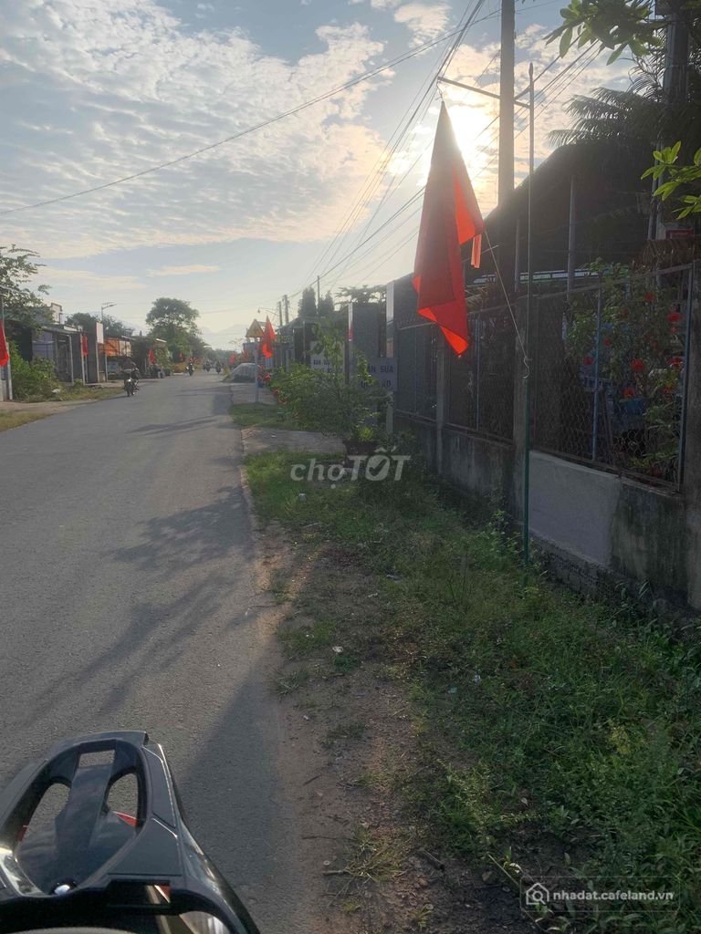 Bán đất thổ cư: Đất mặt tiền sát chợ Sùng Nhơn (cách 150m) Đức Linh, Bình Thuận