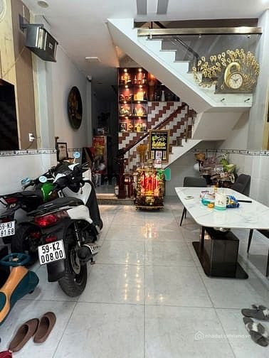 Bán nhà riêng: Nhà đẹp KDC Bình Phú 4x10m 4 tầng SAU LƯNG CV, GẦN TRƯỜNG B.PHÚ