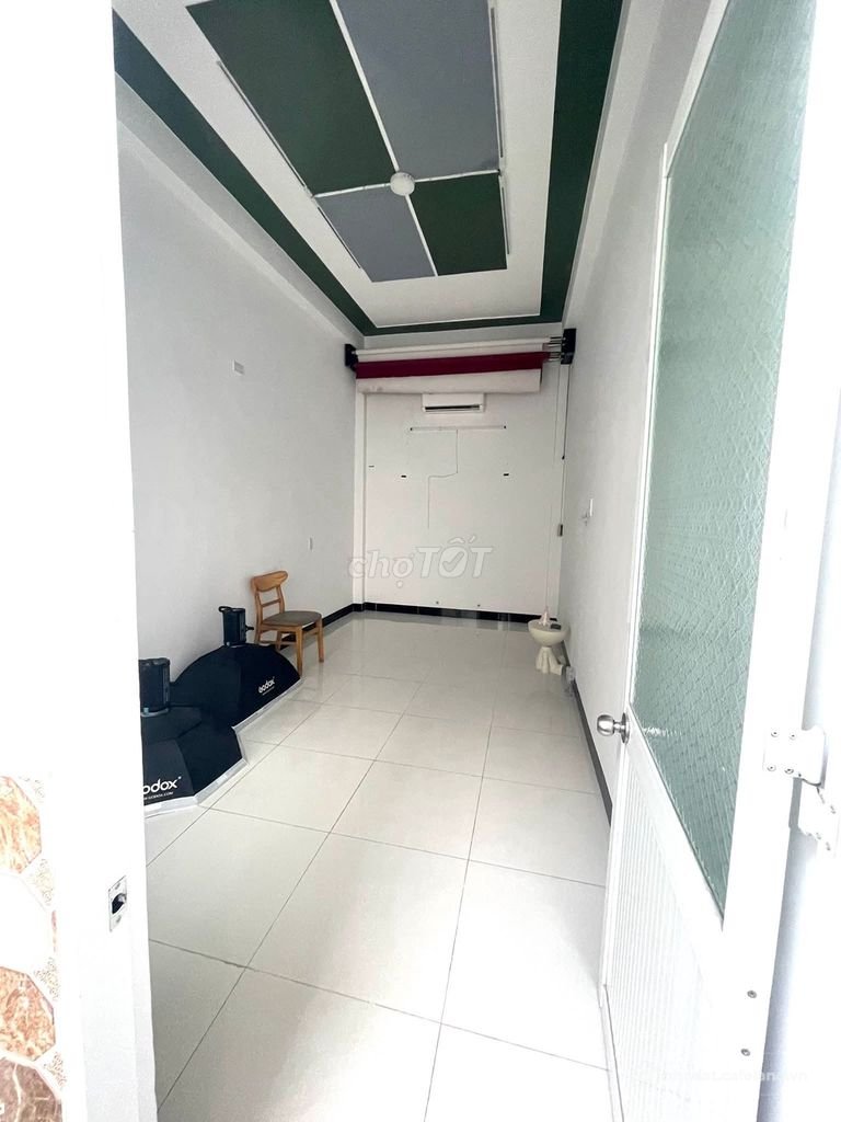 Bán nhà riêng: Bán nhà mặt tiền Nguyễn Thị Minh Khai giá 12. 1 tỉ