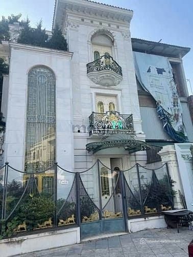 Bán biệt thự: Cần bán gấp biệt thự Thành phố Giao lưu - Thang Máy