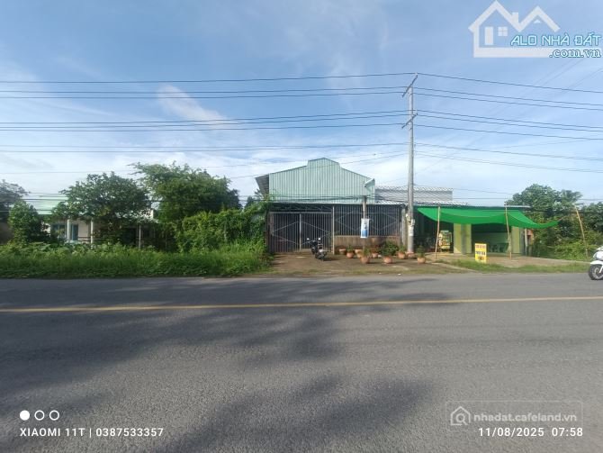 Bán kho, nhà xưởng: Chủ gửi Nhà xưởng đường tỉnh 902 Vĩnh Long cập sông cổ chiên