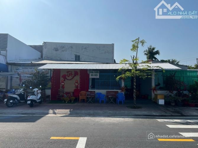 Bán nhà riêng: Nhà mặt tiền bờ kè sông Cổ Chiên (phường 5 cũ)