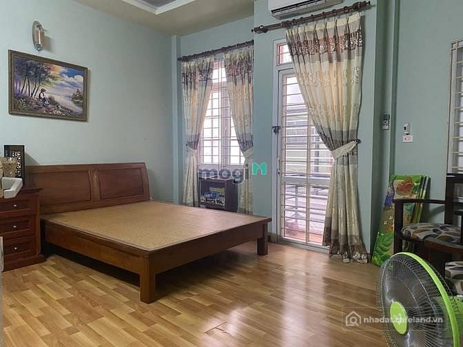 Bán nhà riêng: Căn góc 5T Vị Trí Đẹp sát Mp trong ngõ Hào Nam dt 50m mt 3,21m nở