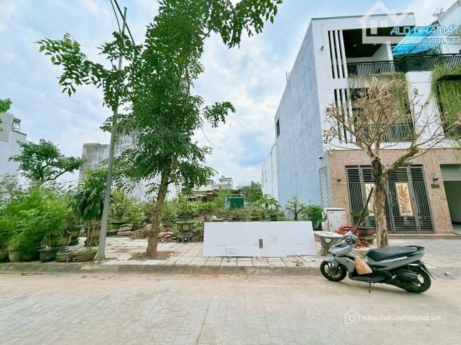 Bán đất thổ cư:  GIÁ SỐC – CHỈ 3,29 TỶ  Đất MT Đường số 4 – KĐT Ngọc Bảo Viên,