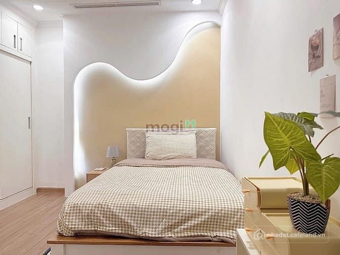 Bán căn hộ chung cư: Căn tầng trung 2PN 2WC 52m2, view LandMark 81, tặng 0.5 chỉ