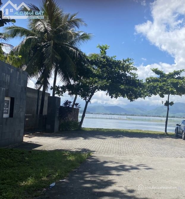 Bán đất thổ cư: Đất trung tâm Phú Lộc, địa thế tựa núi hướng sông đắc địa, cạnh 