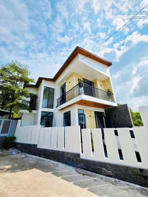 Bán nhà riêng: BÁN NHÀ 2 TẦNG HOÀI THANH ĐƯỜNG Ô TÔ TẬN NGÕ GIÁ 2,9XX TỶ- LH HẢI