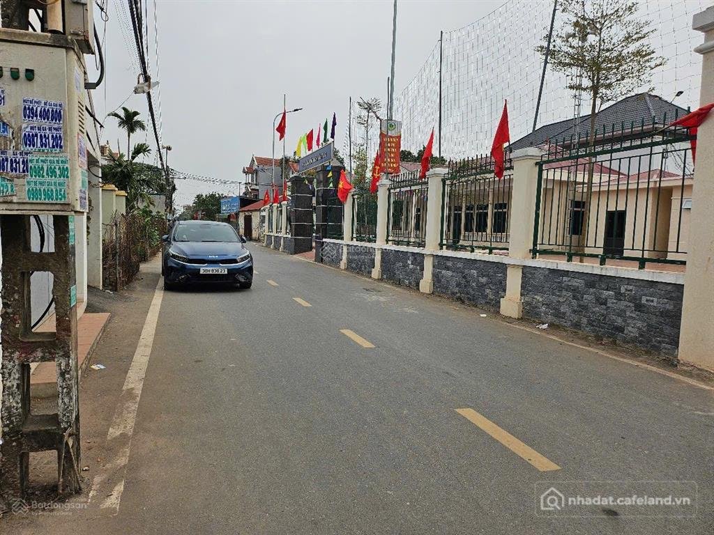 Bán đất thổ cư: Chính chủ gửi bán 1 lô full thổ cư 65m2 vĩnh tuy liên nghĩa văn 