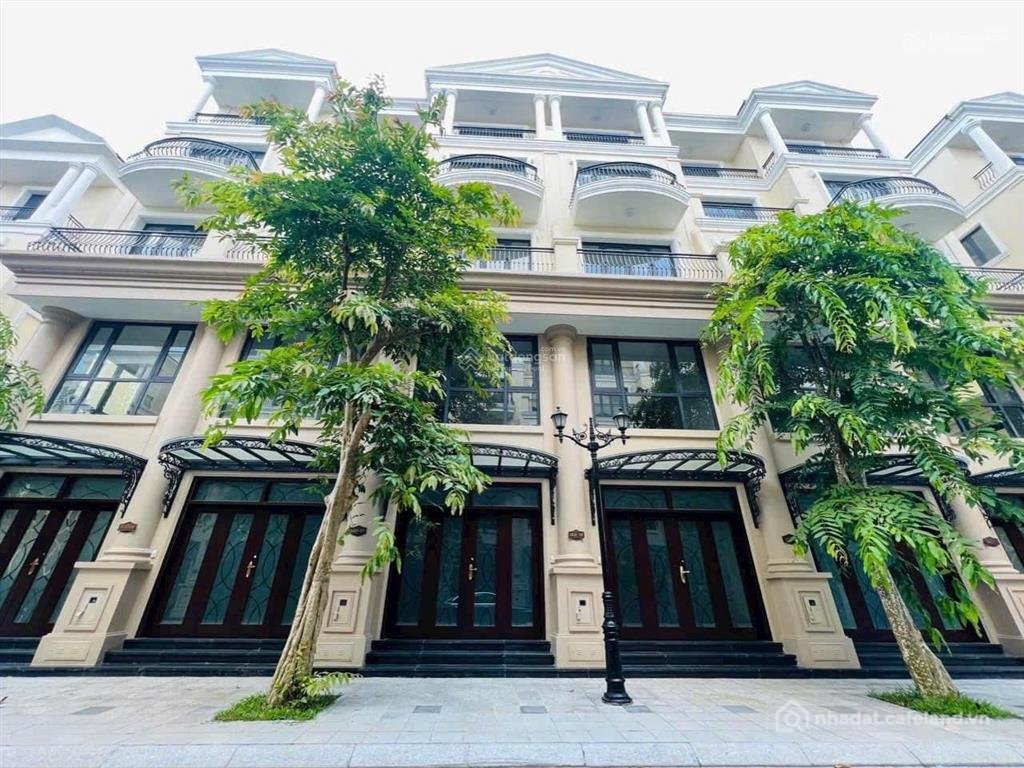 Bán nhà riêng: Cần bán căn liền kề 56 sổ lâu dài. đảo dừa phân khu vip. số lượng