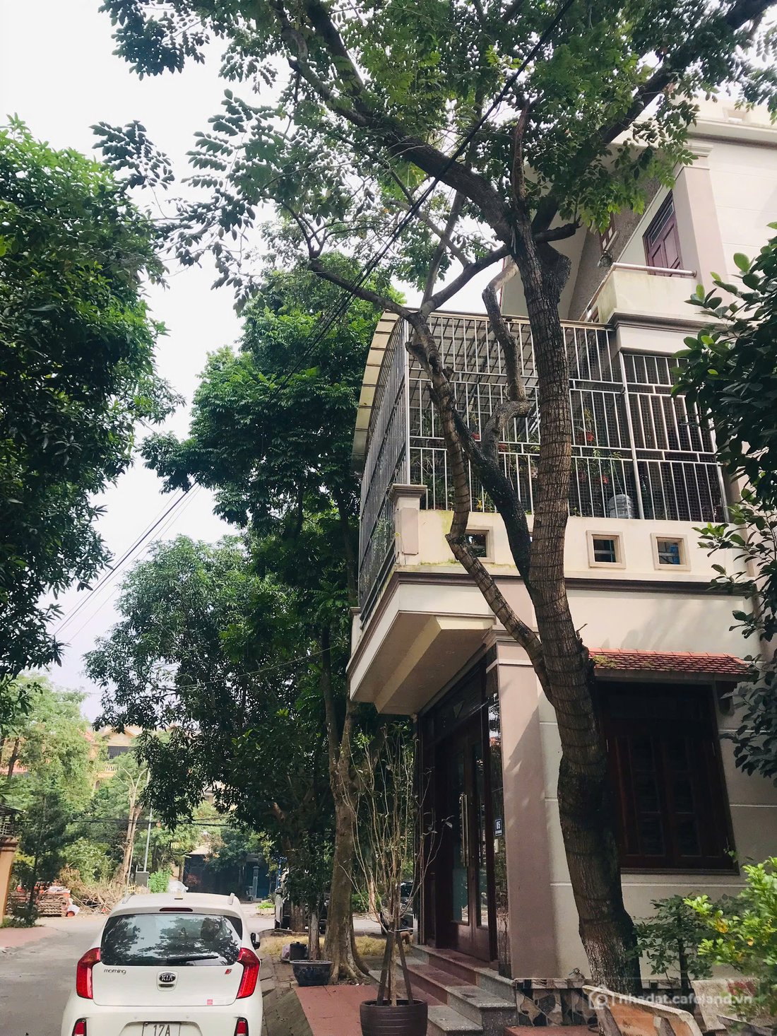 Bán nhà riêng: Bán nhà 3 tầng lô góc cực đẹp (cạnh nhà có khuôn viên cây xanh) t