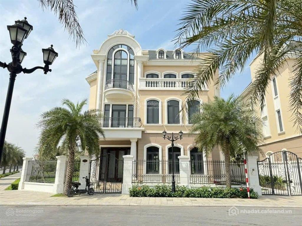 Bán nhà riêng: Bán biệt thự đơn lập ngọc trai phân khu vip biệt lập nhất vinhome